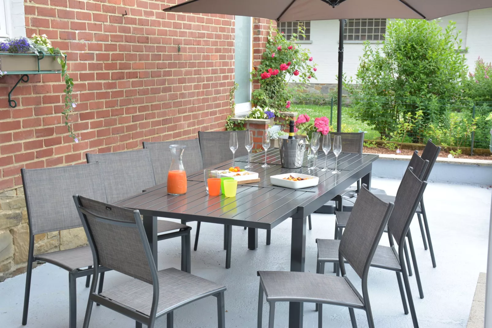 Nelly's-Terrace balcony