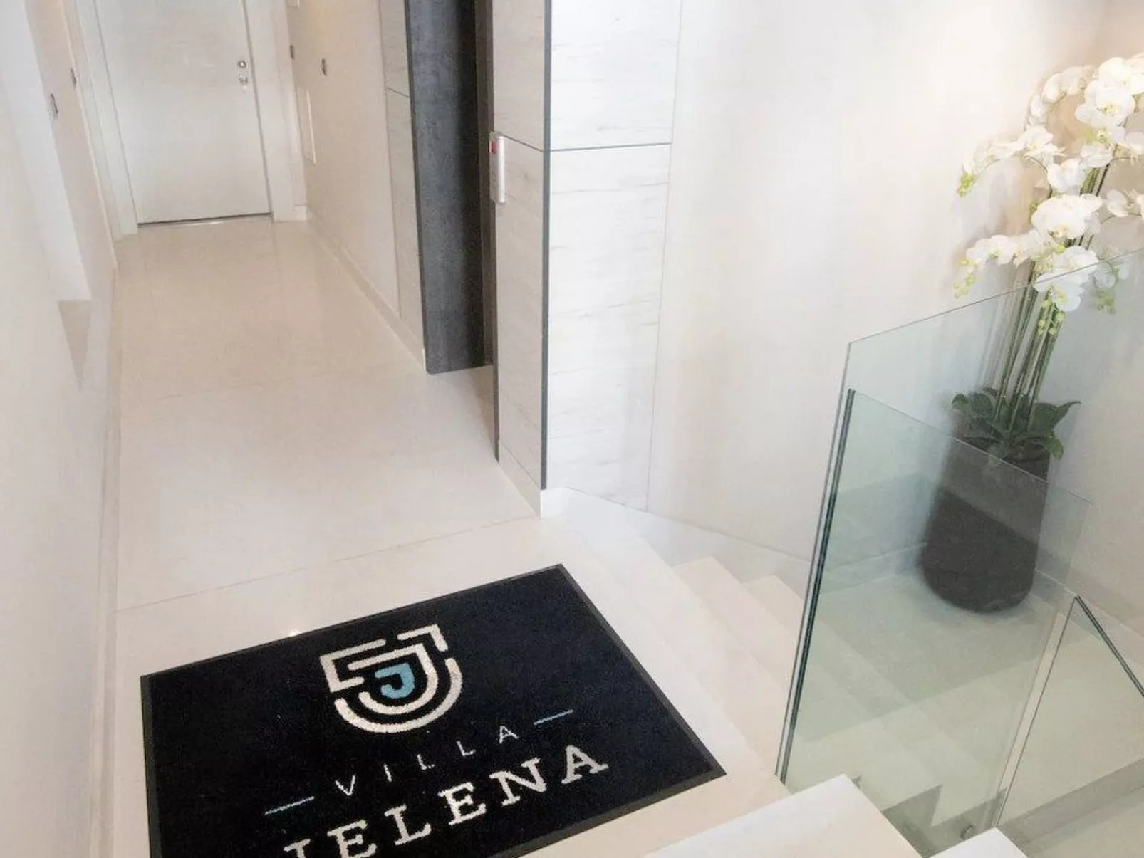 Villa Jelena App. 2. Rab-Draußen