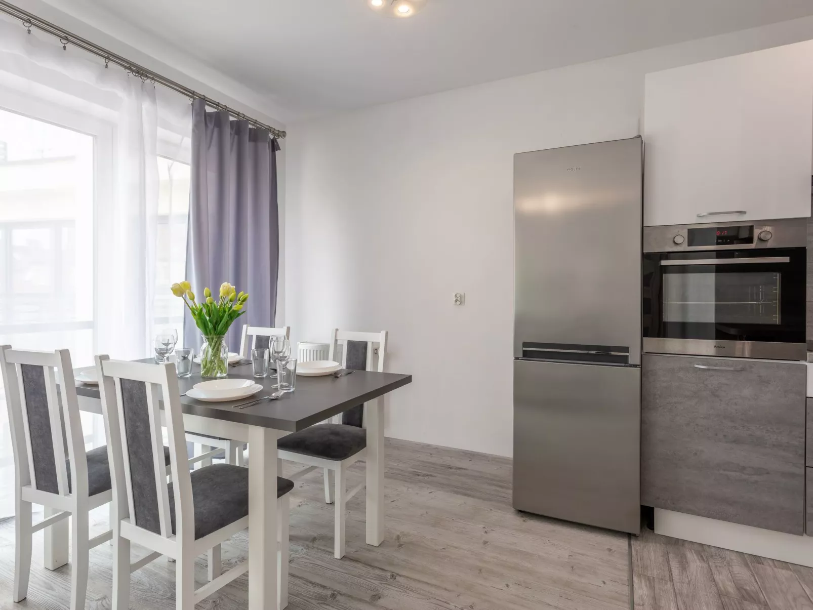 Stylische Ferienwohnung Flotylla am Meer-Image-tags.info