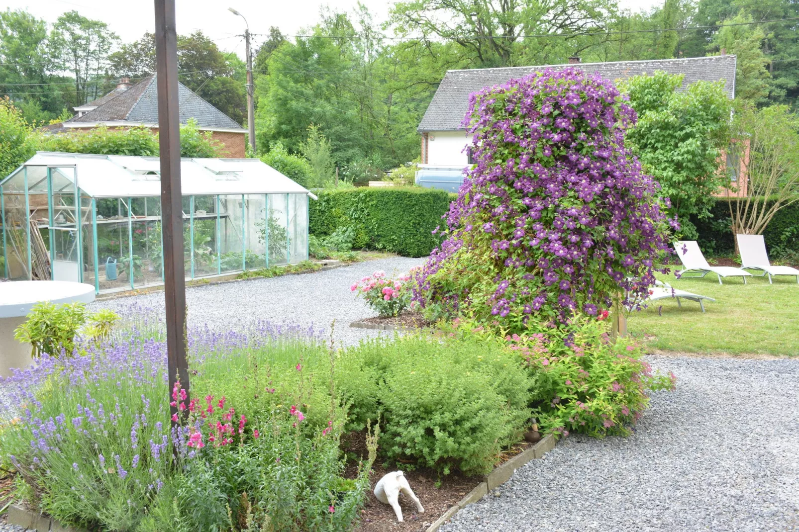 Nelly's-Gardens summer