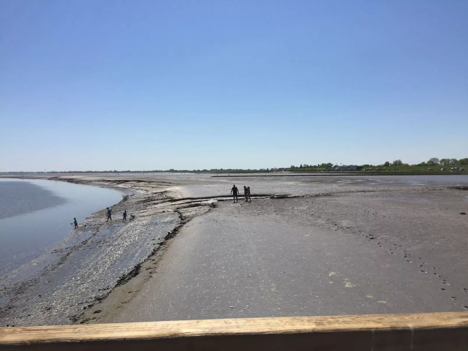 Nettes Ferienhaus in Fedderwardersiel-Draußen