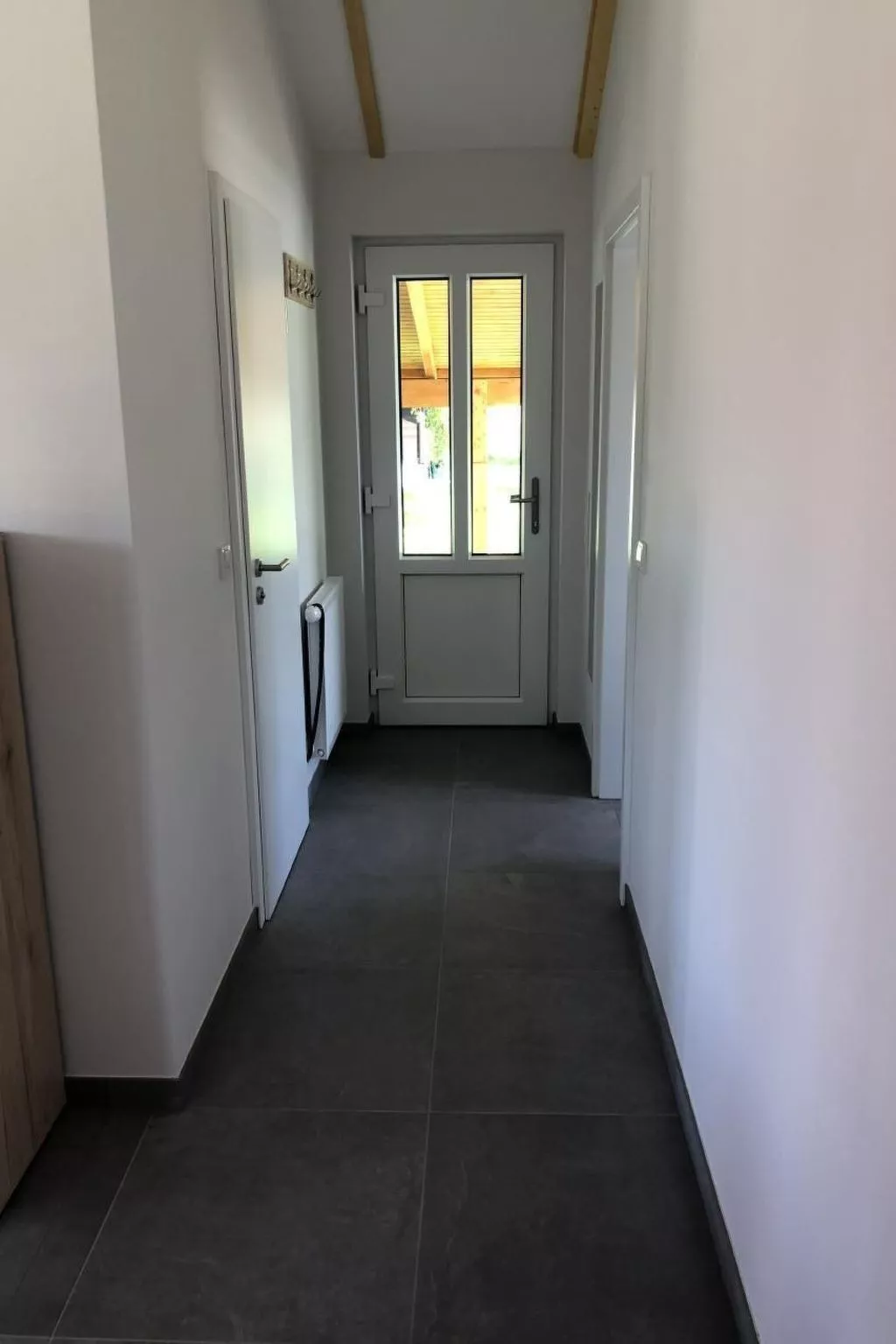 N8 Eingezäuntes Ferienhaus in Eckwarderhörne-Drinnen