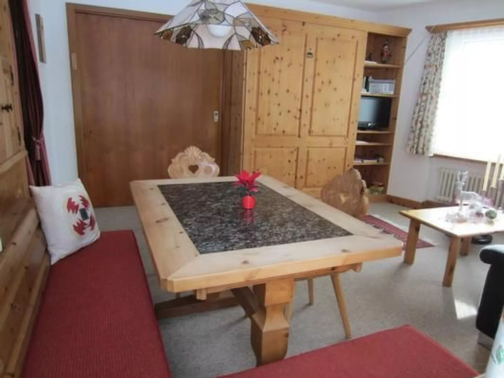 Chesa Basilisk 1 - ÖV inklusive-Drinnen