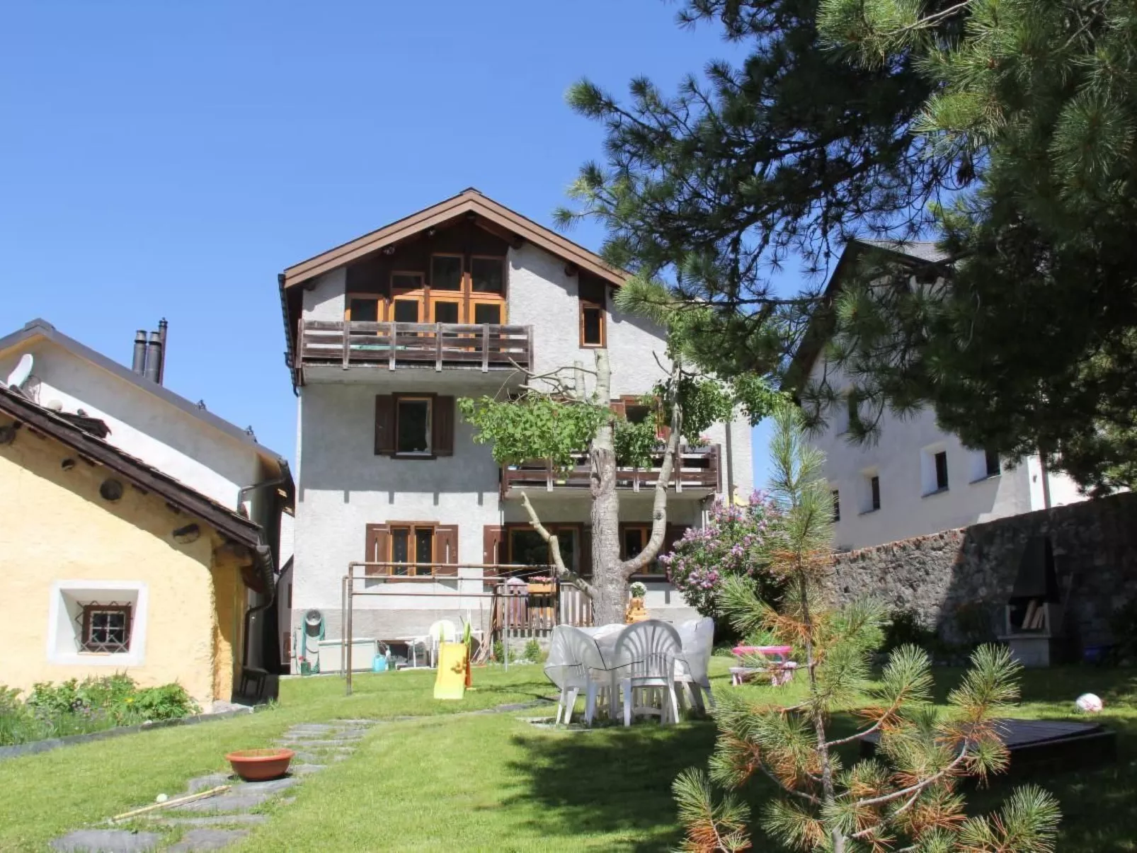 Chesa Madragena-Inside