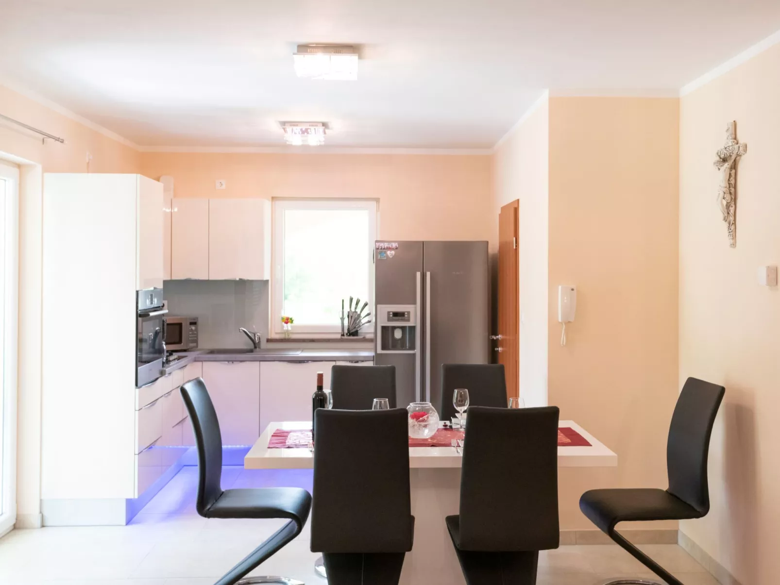 Villa "Mile" mit beheiztem Pool, Grill und Terrasse-Inside