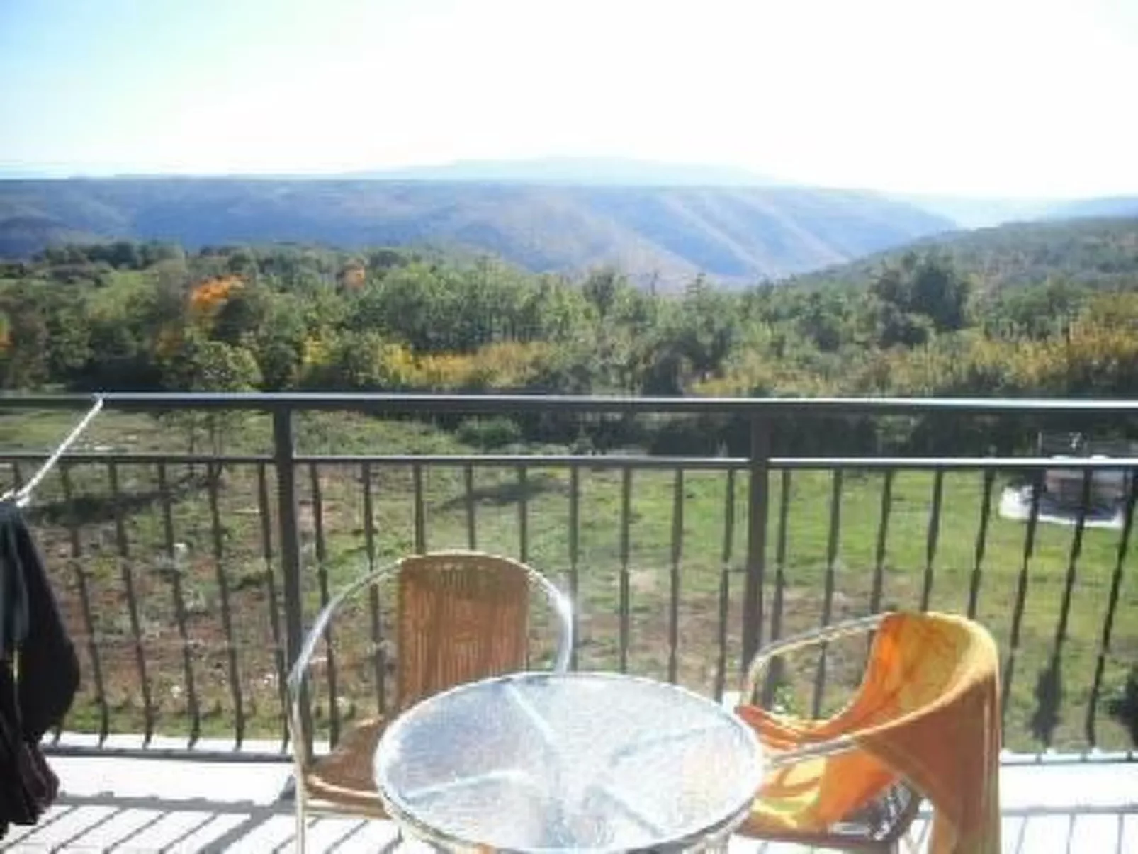 "Tutuila" mit Blick auf das Wasser-Outside