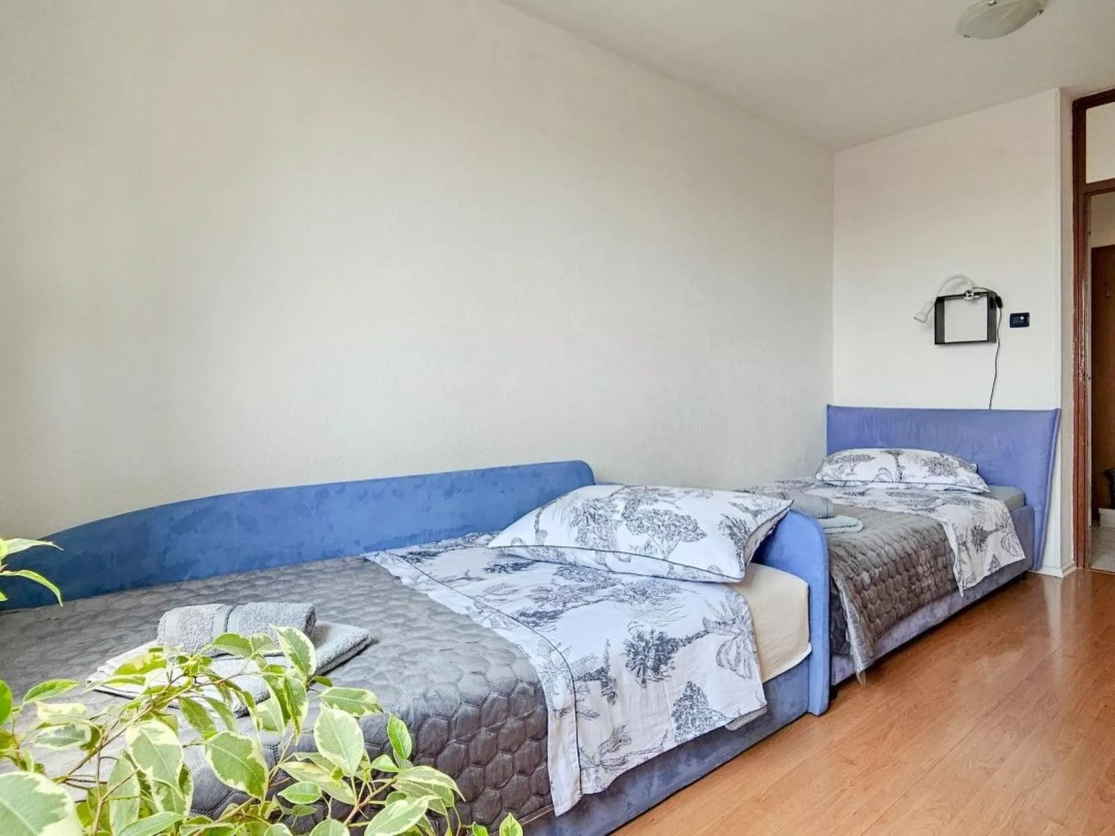 Wohnung im Zentrum mit einem Balkon-Drinnen