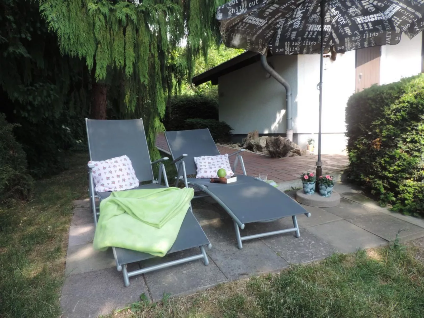 Schlossblick mit Teilseeblick-Outside