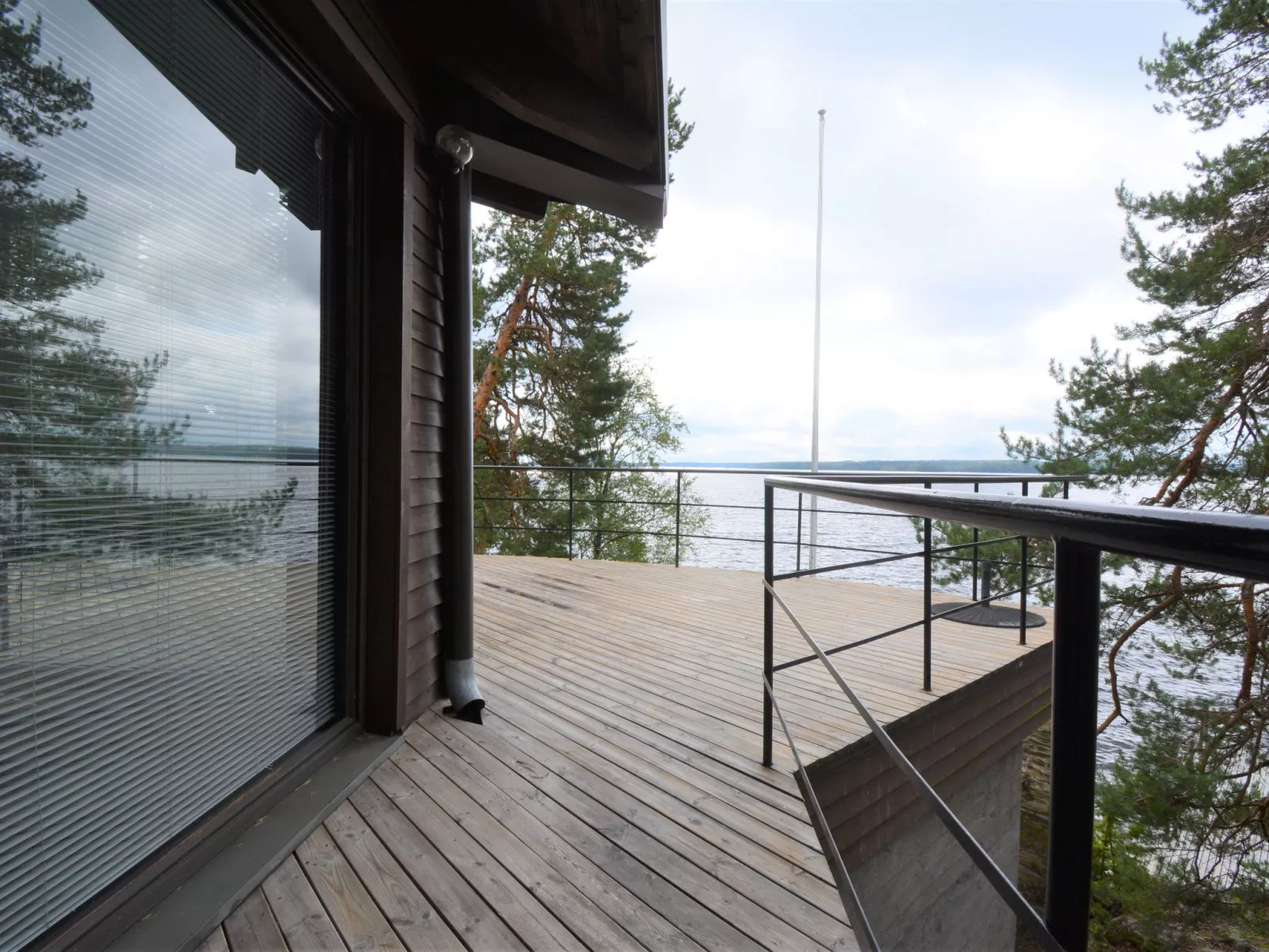 Villa Lakeside-Outside