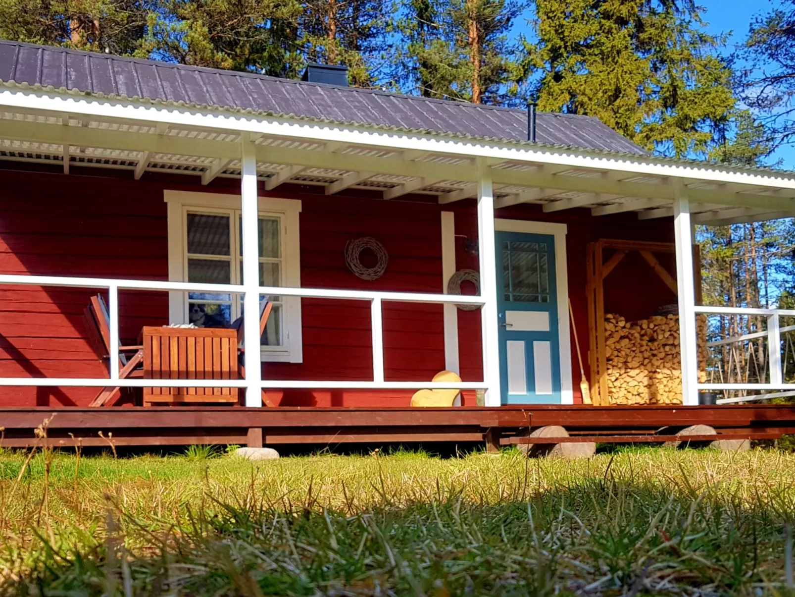 Charmantes Ferienhaus in der Wildnis Lapplands-Dehors