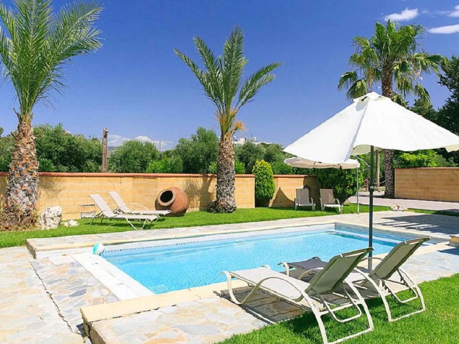 In Polis Chrysochous mit Offenem Kamin-Outside