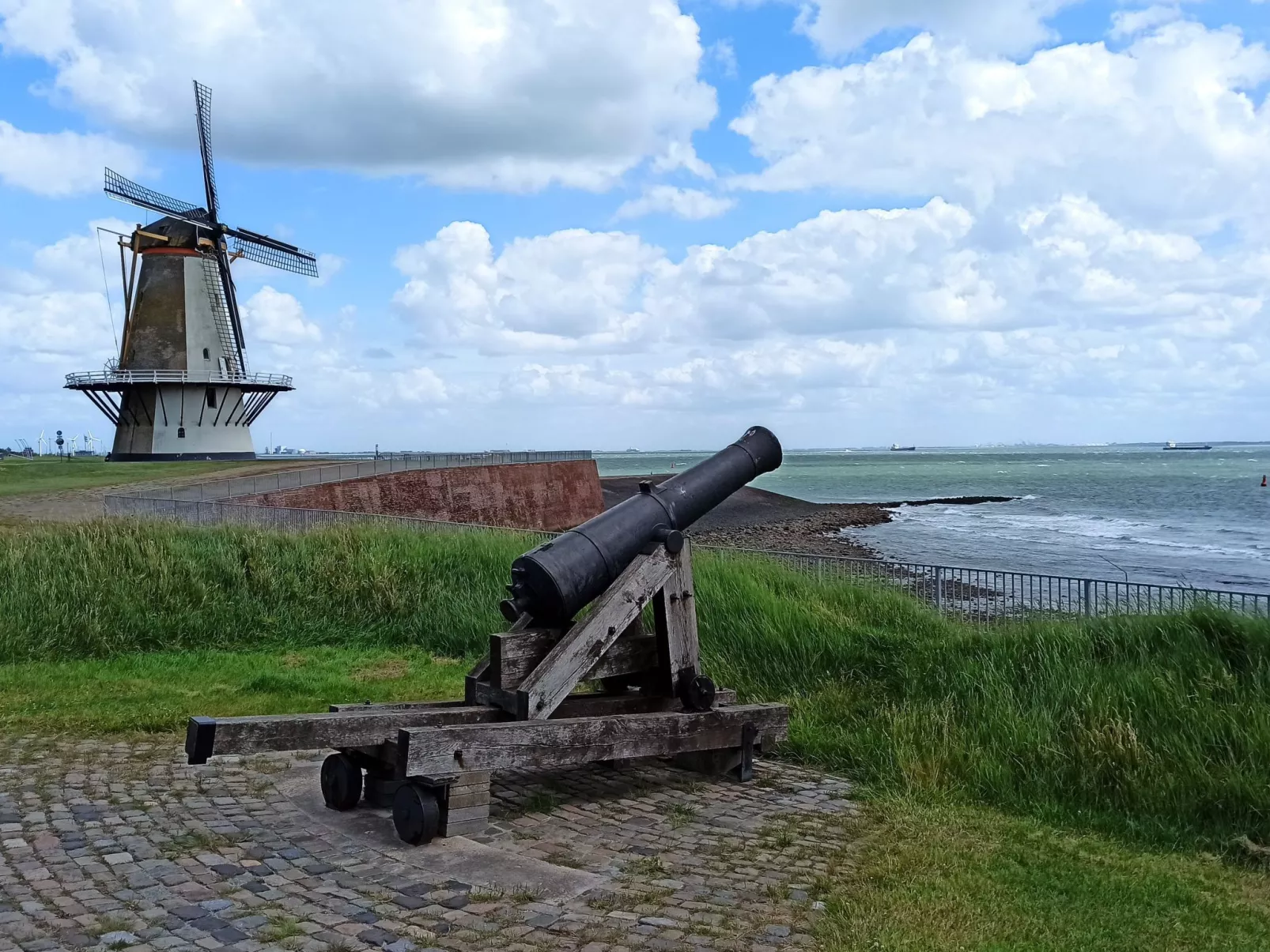 Appartement "Frühstück bei Carins"-Outside