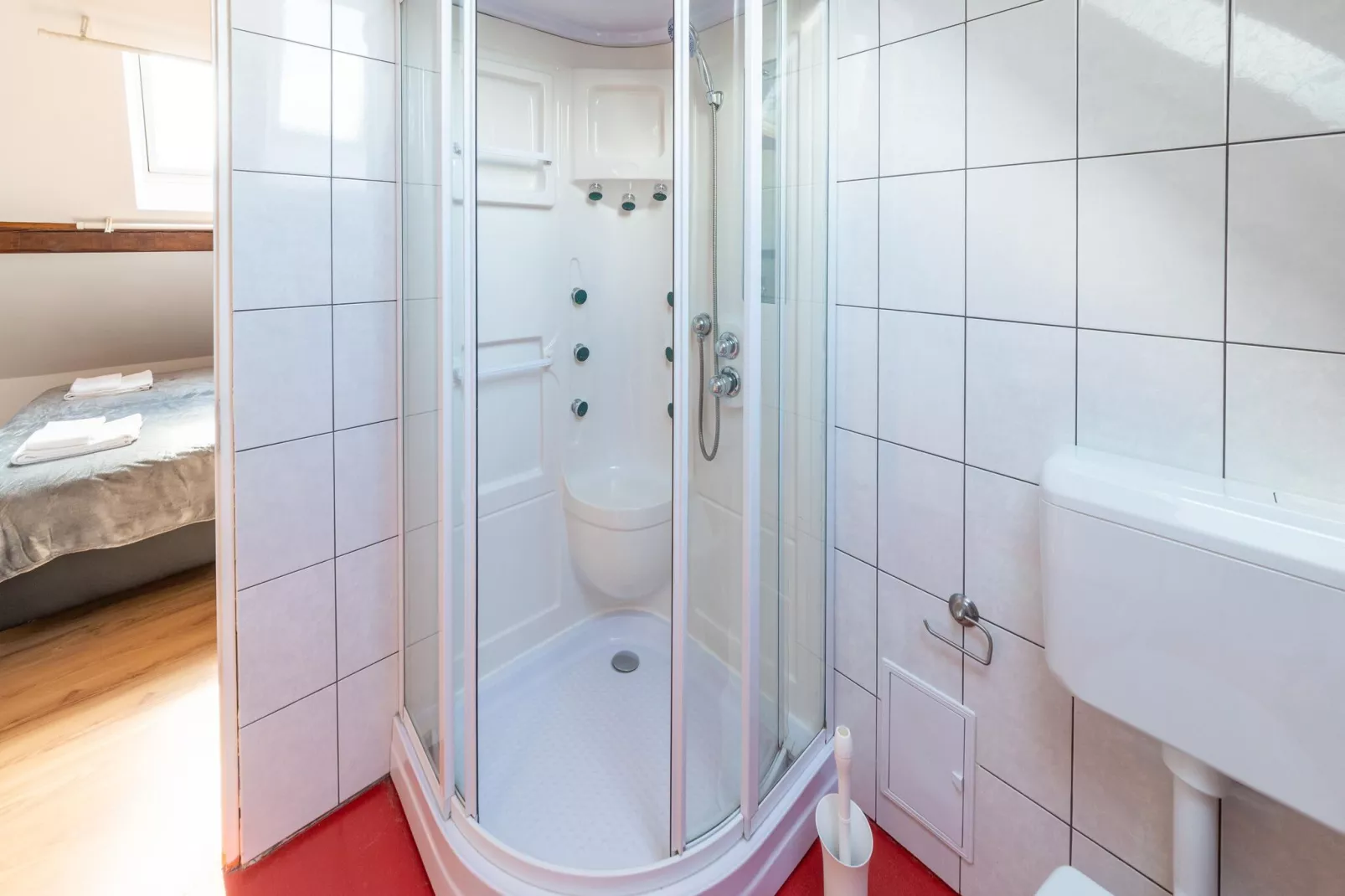L'accueil de l'Est-Bathroom