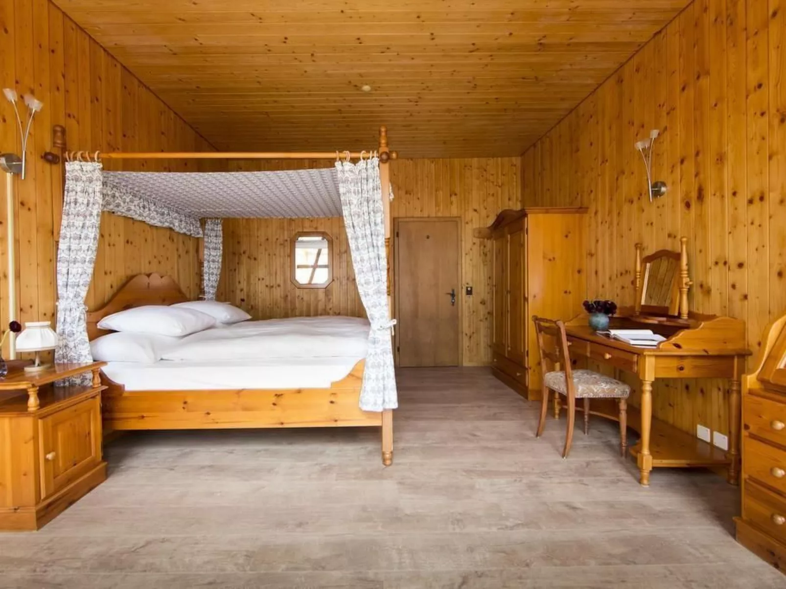 Ganzes Schloss Hotel Wartenstein inkl. Restaurant-Inside