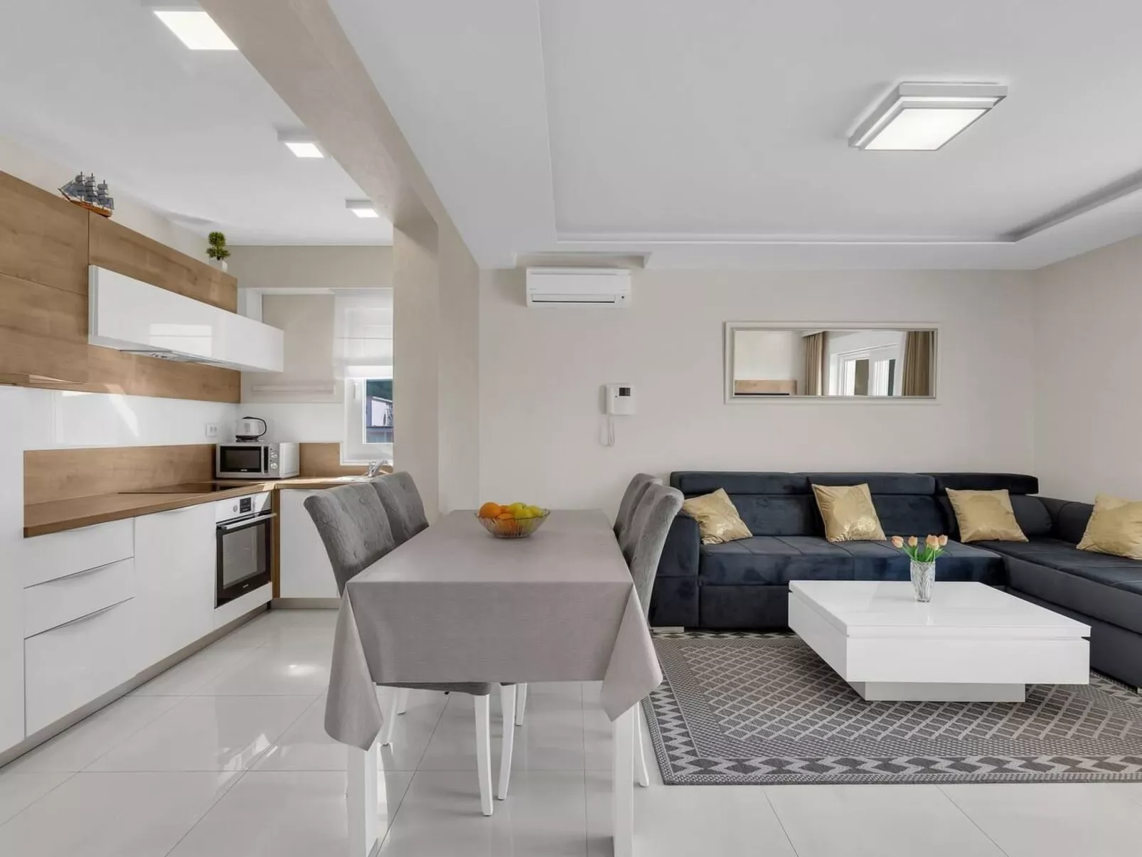 Apartment Hrvoje - nur 50m bis zum Meer-Image-tags.info