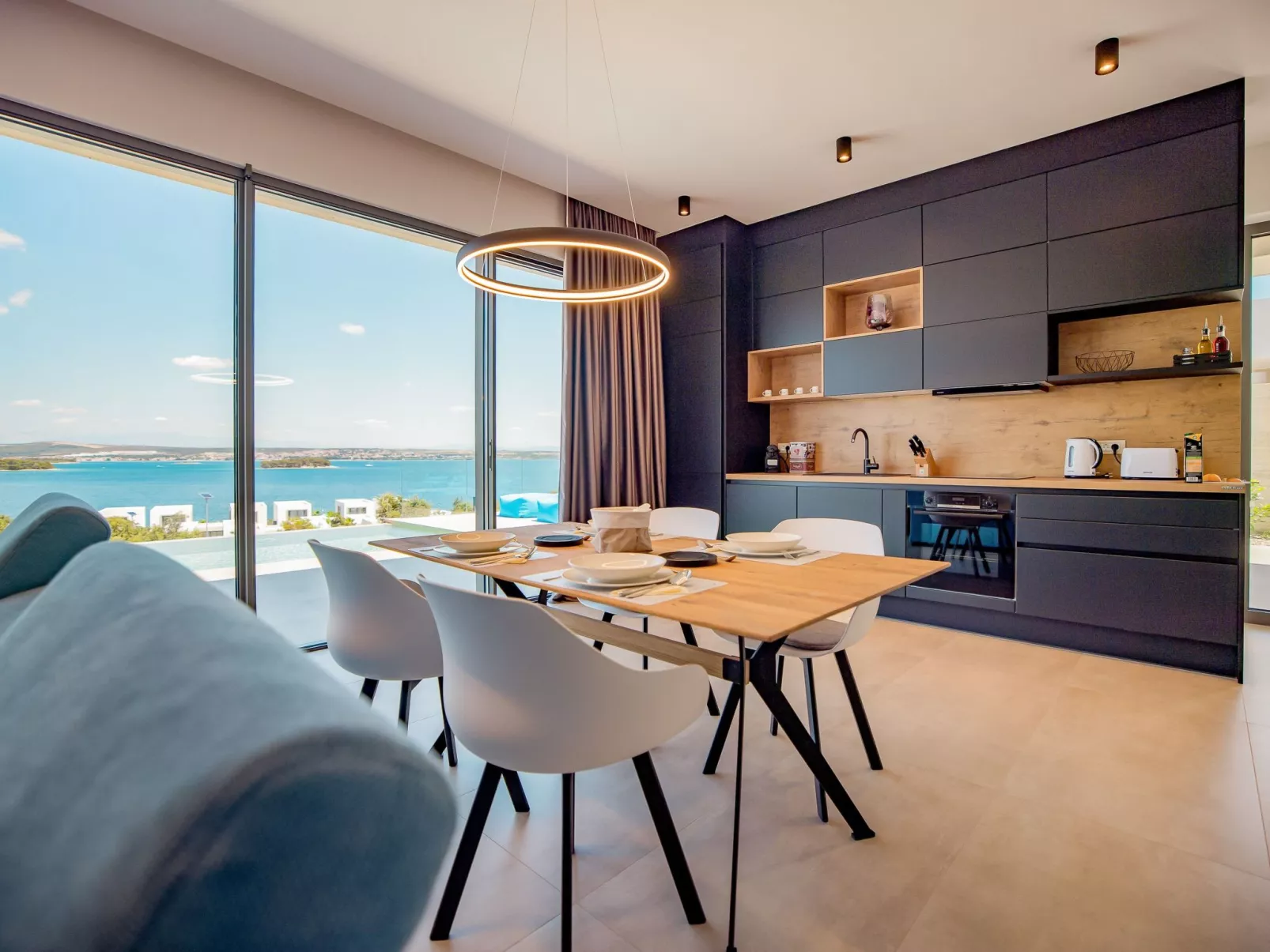 Villa View Pasman-Dedans