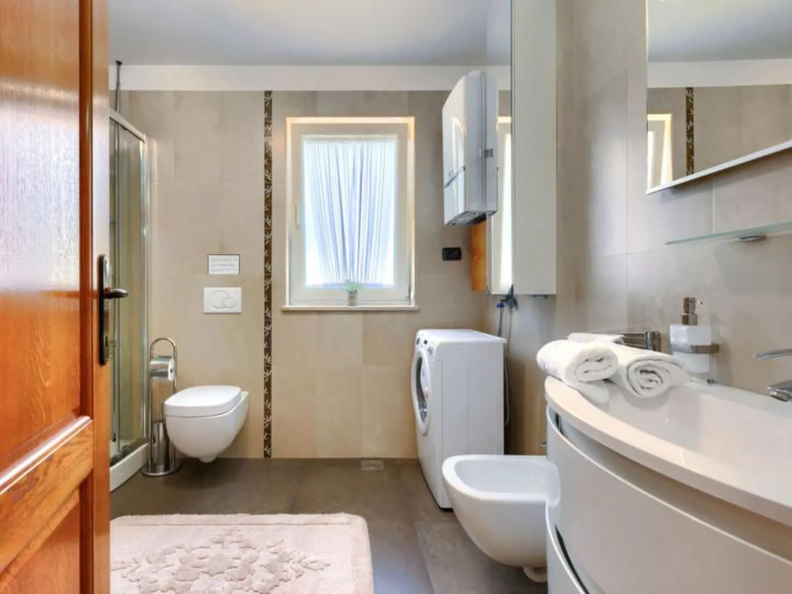 Villa 'Villa Mare' mit privatem Pool-Drinnen