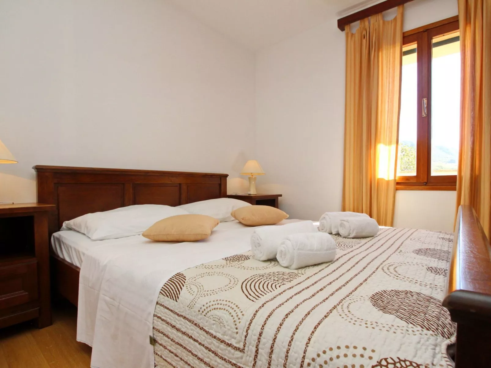 Renoviertes Steinhaus mit Garten und Pool ideal für ein erholsamen Urlaub-Inside