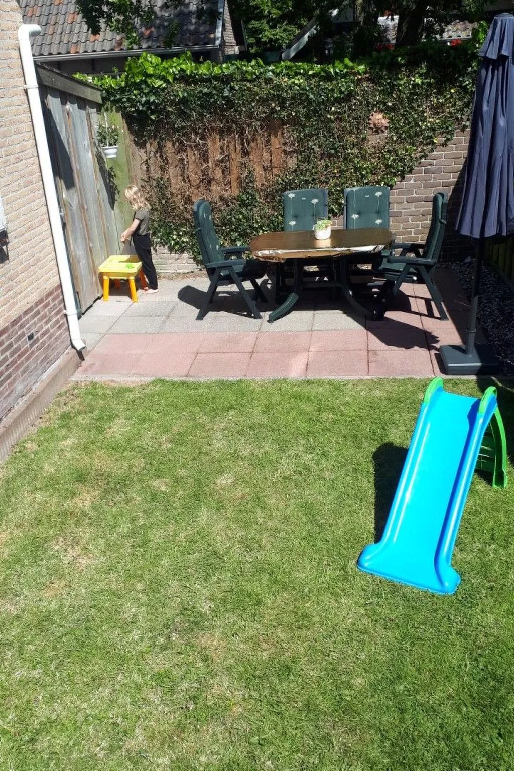 "Yesser" mit eigener Terrasse-Outside