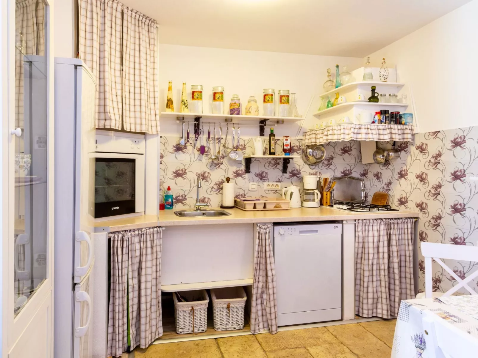 "Lilo Lavender" mit Whirlpool-Inside