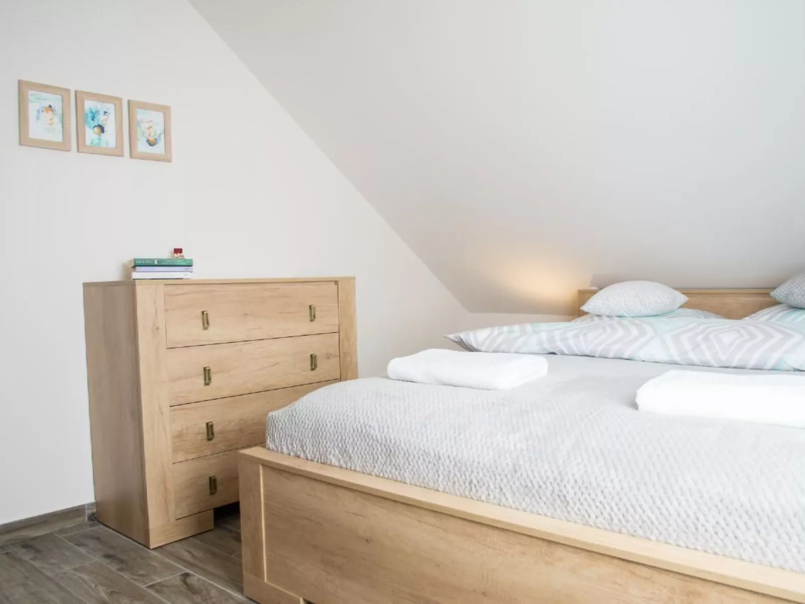 "Suite A" mit Blick auf das Wasser-Dedans