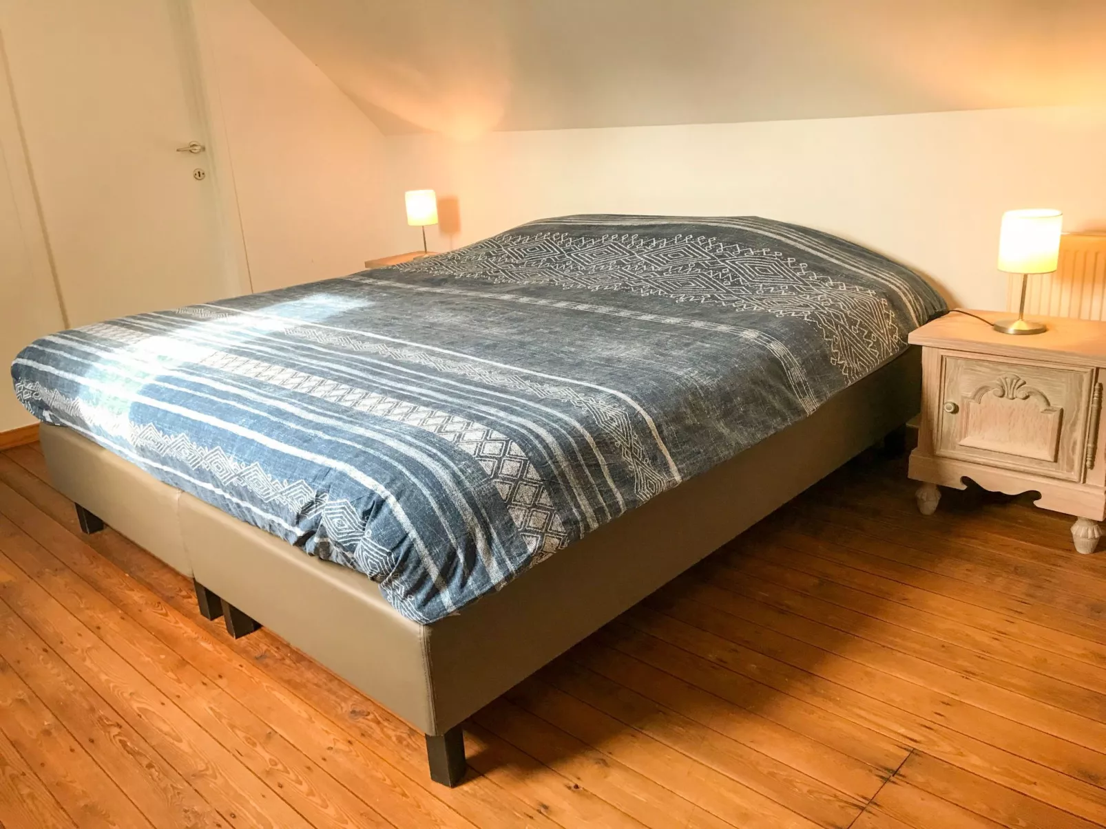 Heidebos für 8 Personen-Drinnen