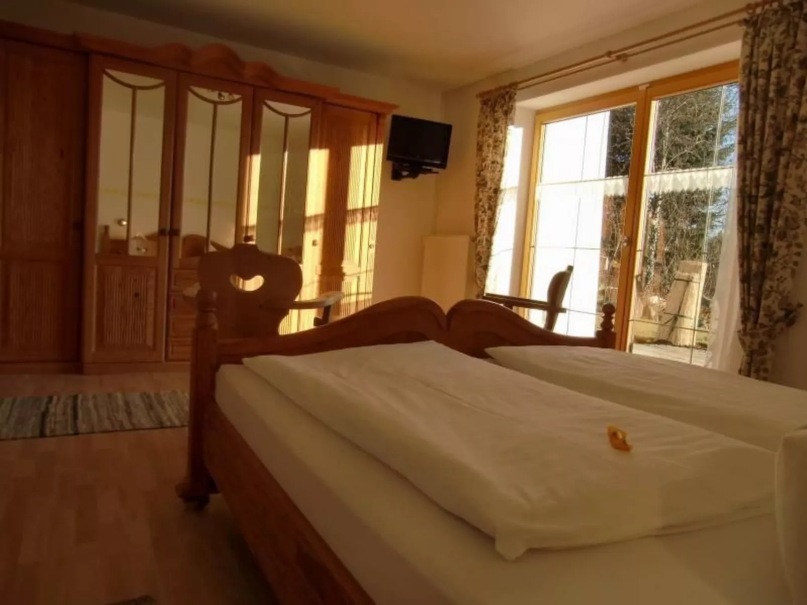 Appartement mit Terrasse-Image-tags.info