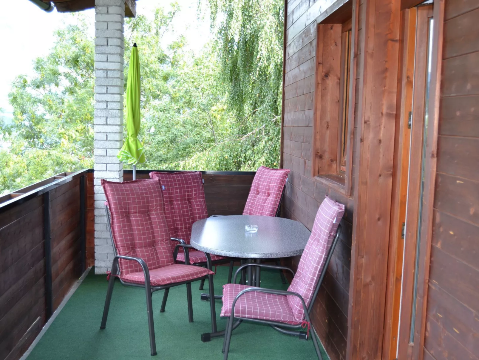 Haus Tauber-Draußen