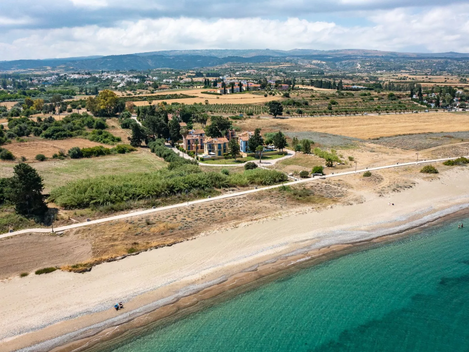 Schönes Ferienhaus mit Balkon in Polis Chrysochous-Outside