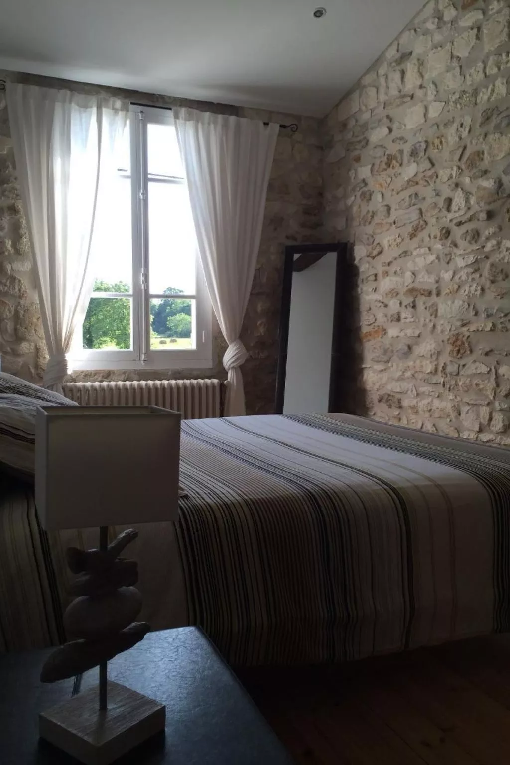 Ferienvilla mit Blick auf das Wasser-Dedans