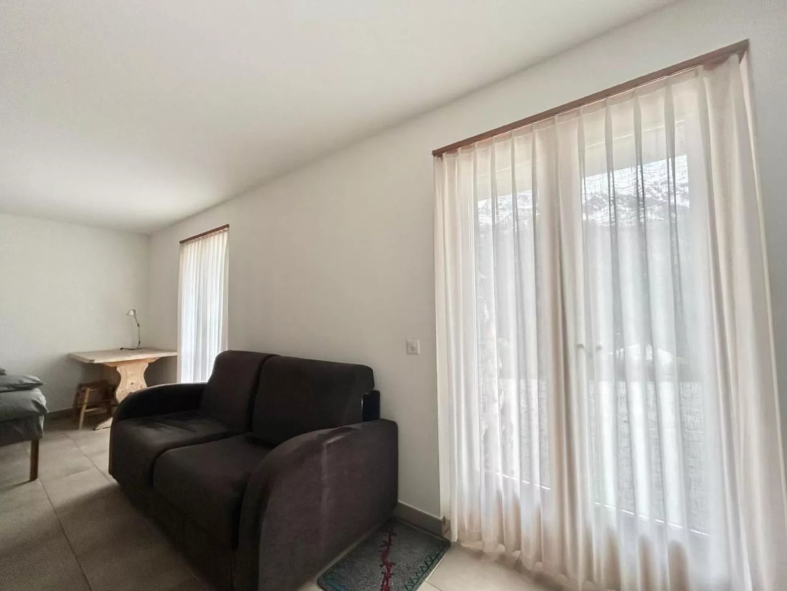 Einzimmerwohnung mit Bergblick-Dedans