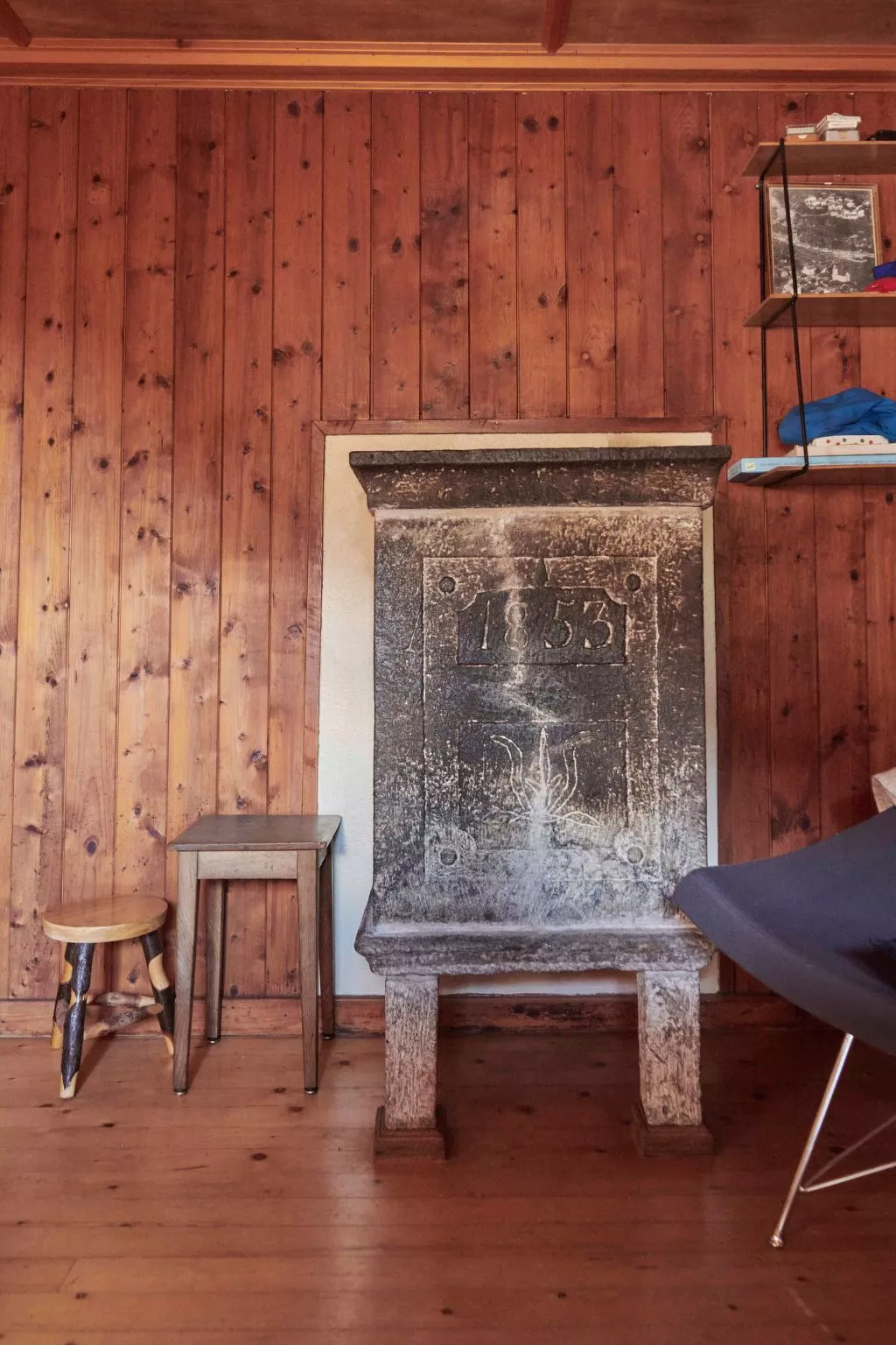 Waterfall House-Dedans