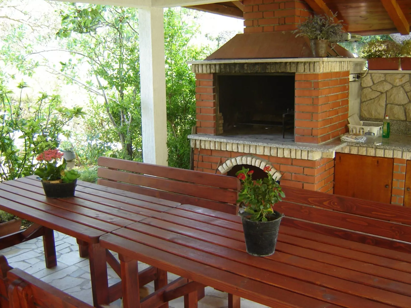 "Blaues" Apartment mit Swimmingpool-Draußen