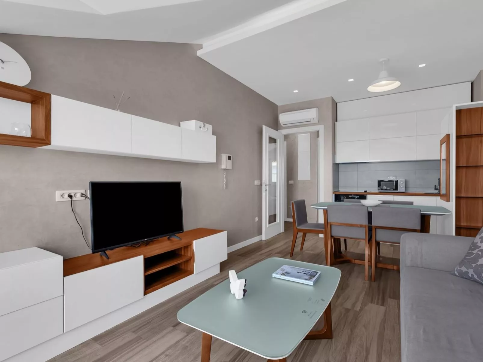 Brotis - apartment with sea view-Drinnen