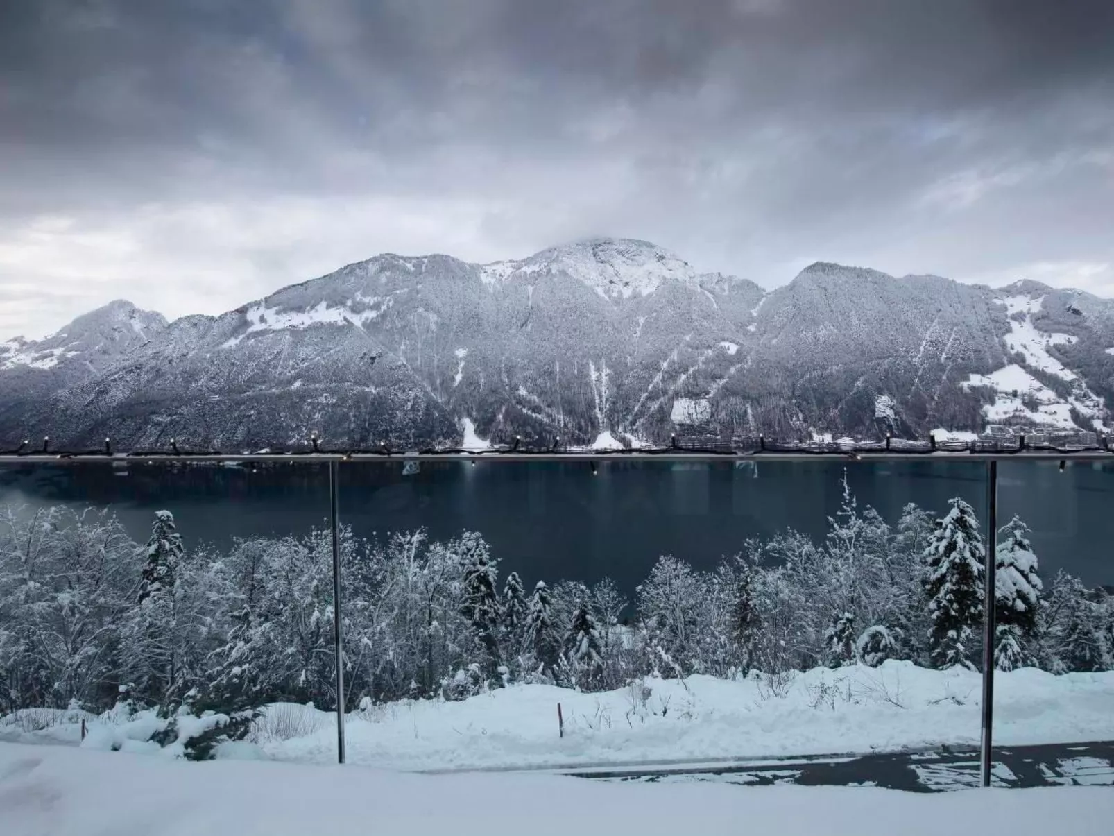 Wunderschönes Luxus-Chalet mit Seesicht-Dehors