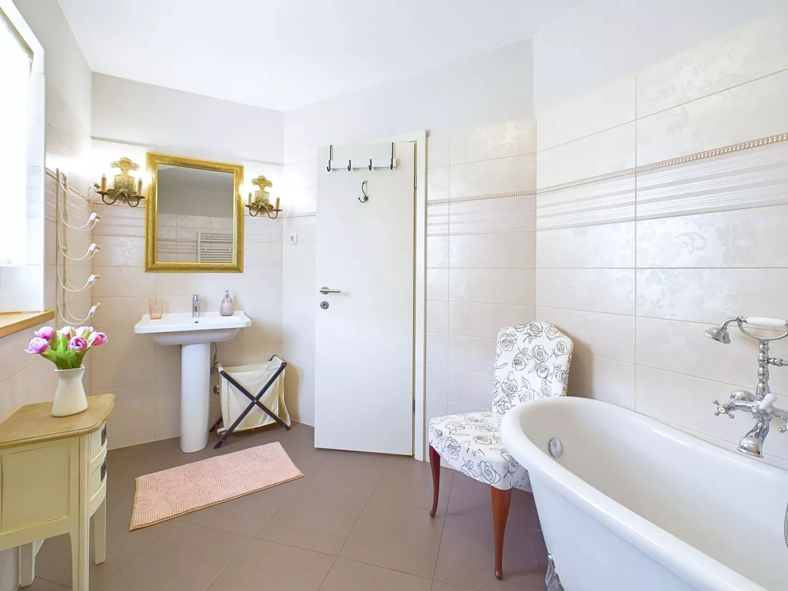 Luxuriöse Villa mit Schwimmbad und großem Garten-Dedans