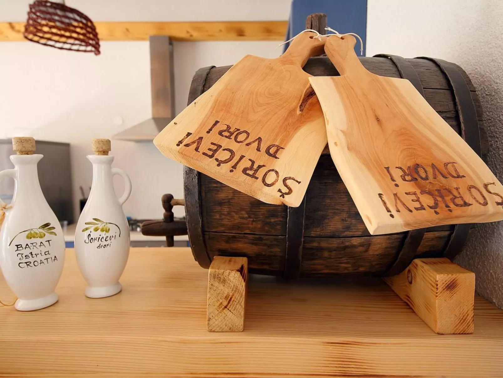 In Barat mit privatem Pool-Inside