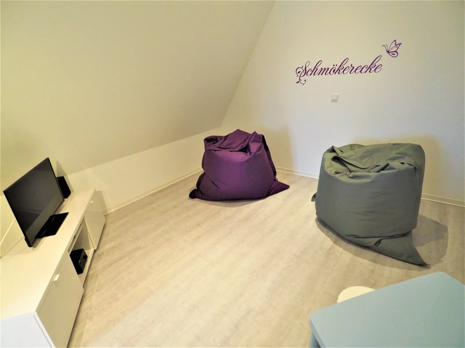 Traumhafte Reetdach-Doppelhaushälfte mit Garten-Drinnen