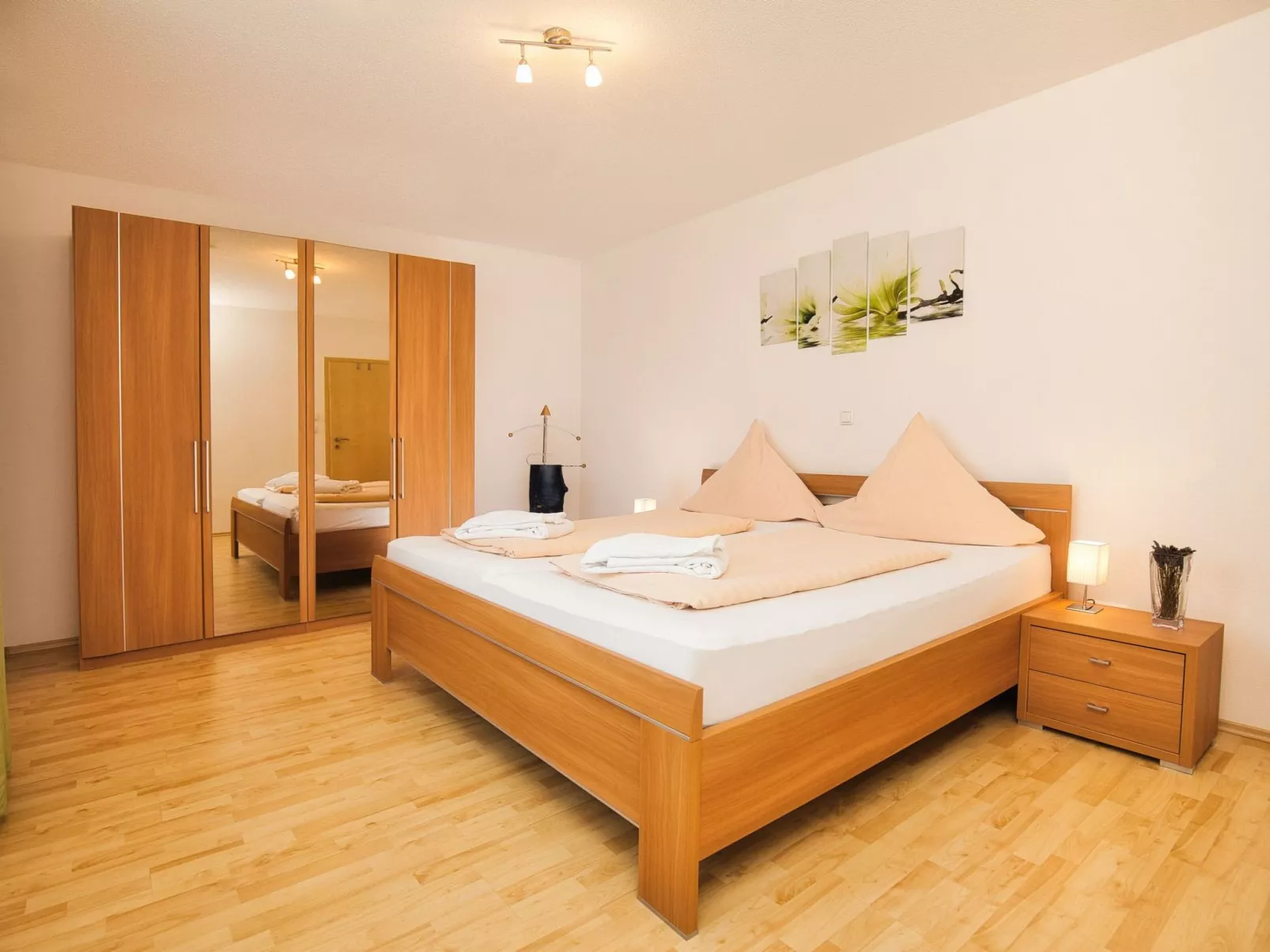 Am Johannesbühl-Inside