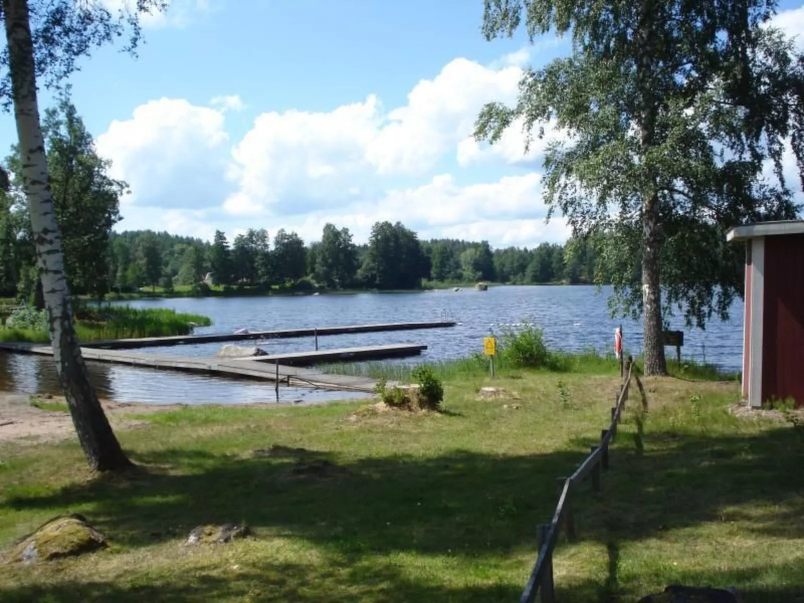 Direkt am Wald für Nichtraucher-Dehors