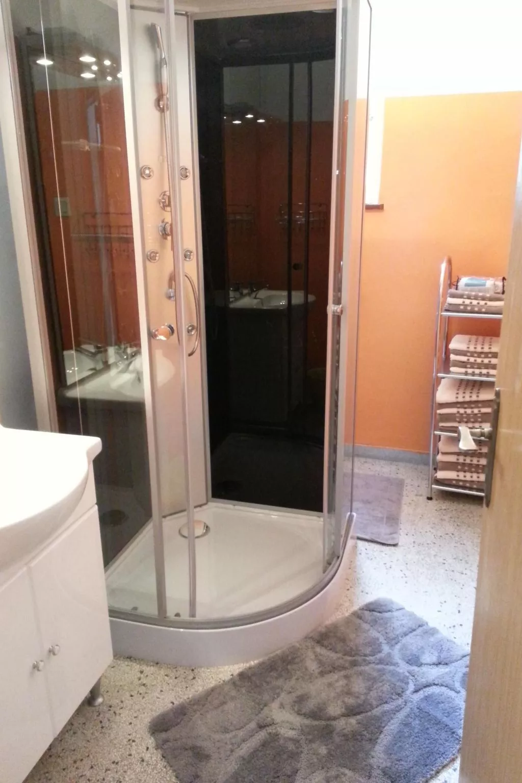 In ruhiger Lage am Waldrand-Inside