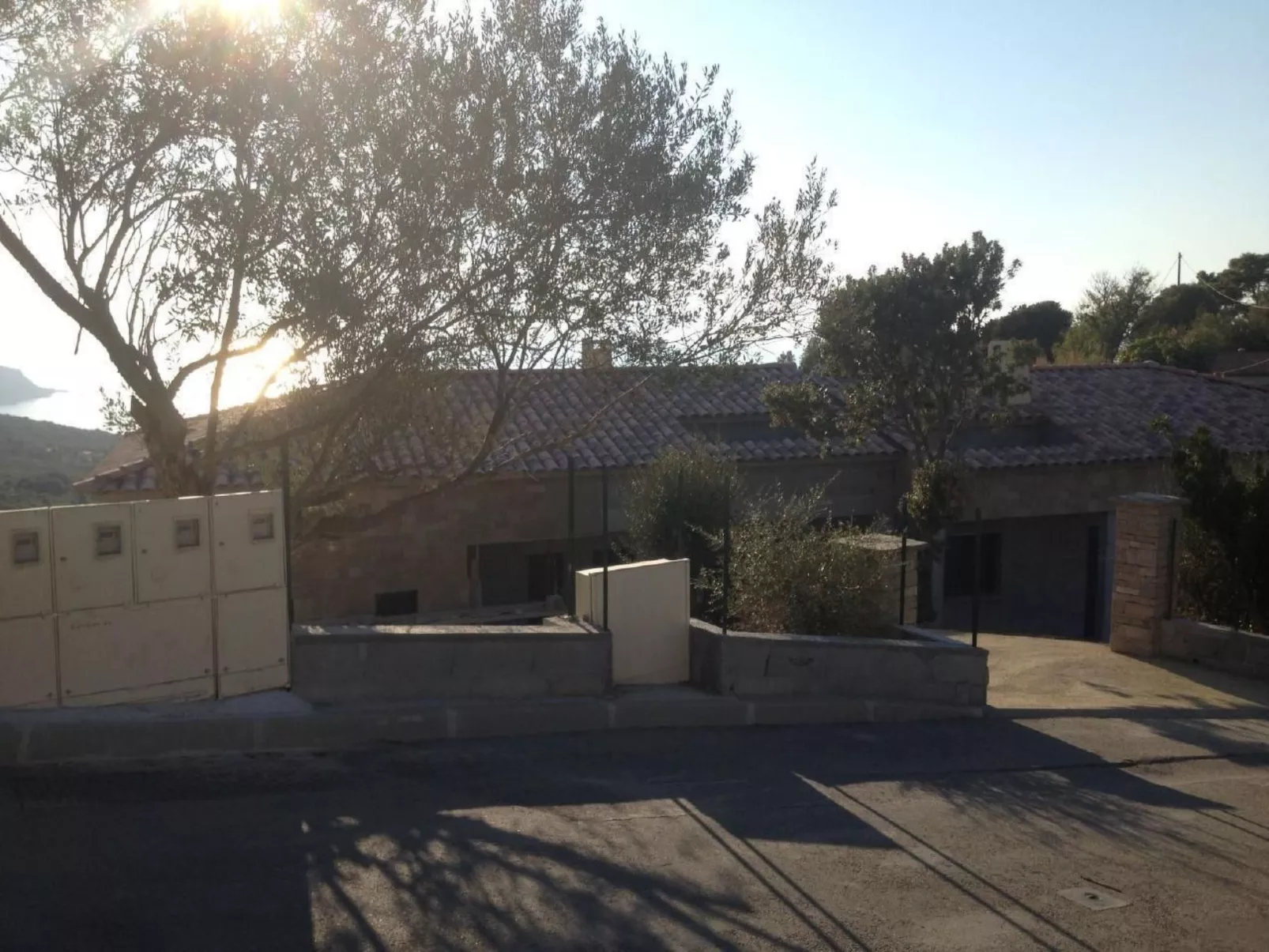 Unabhängige Unterkunft mit Meer- und Poolblick-Inside