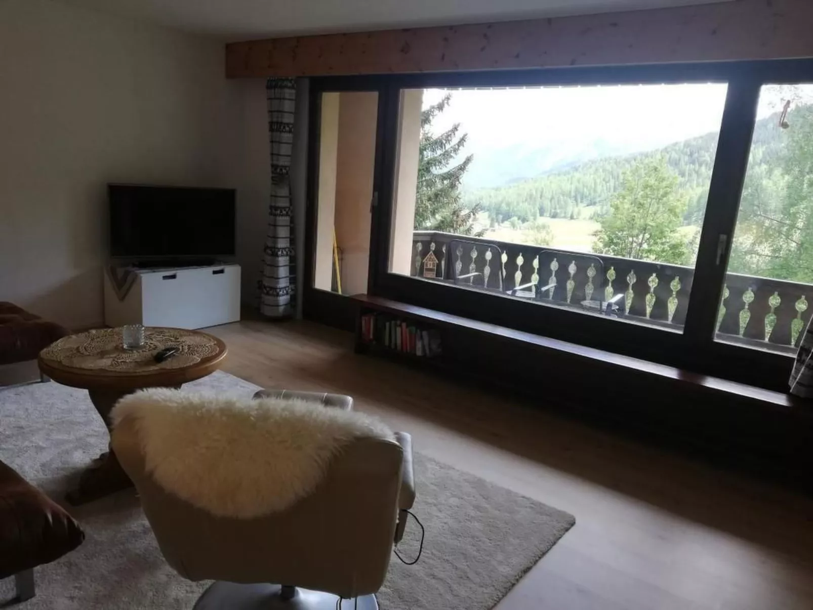 Chasa Minschuns-Inside