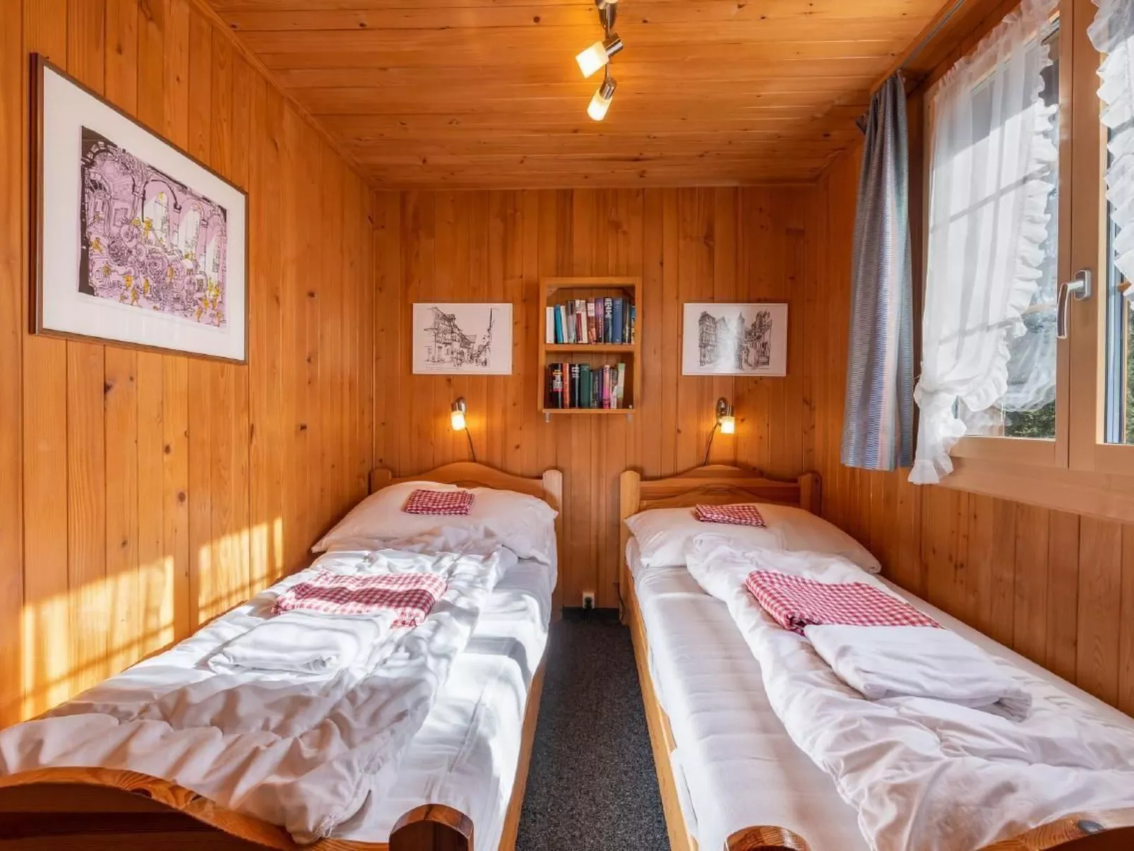 Alte Landstrasse-Inside