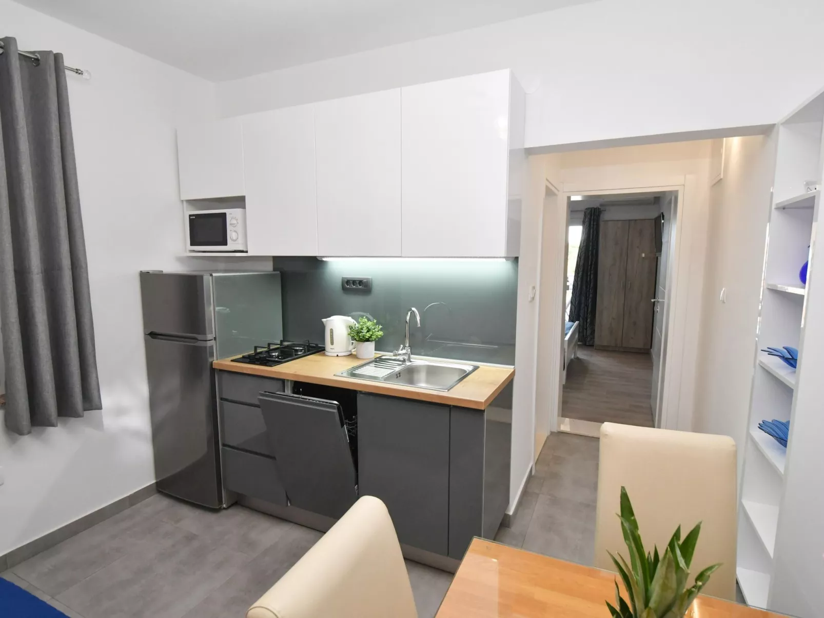 Mit privatem Parkplatz-Inside