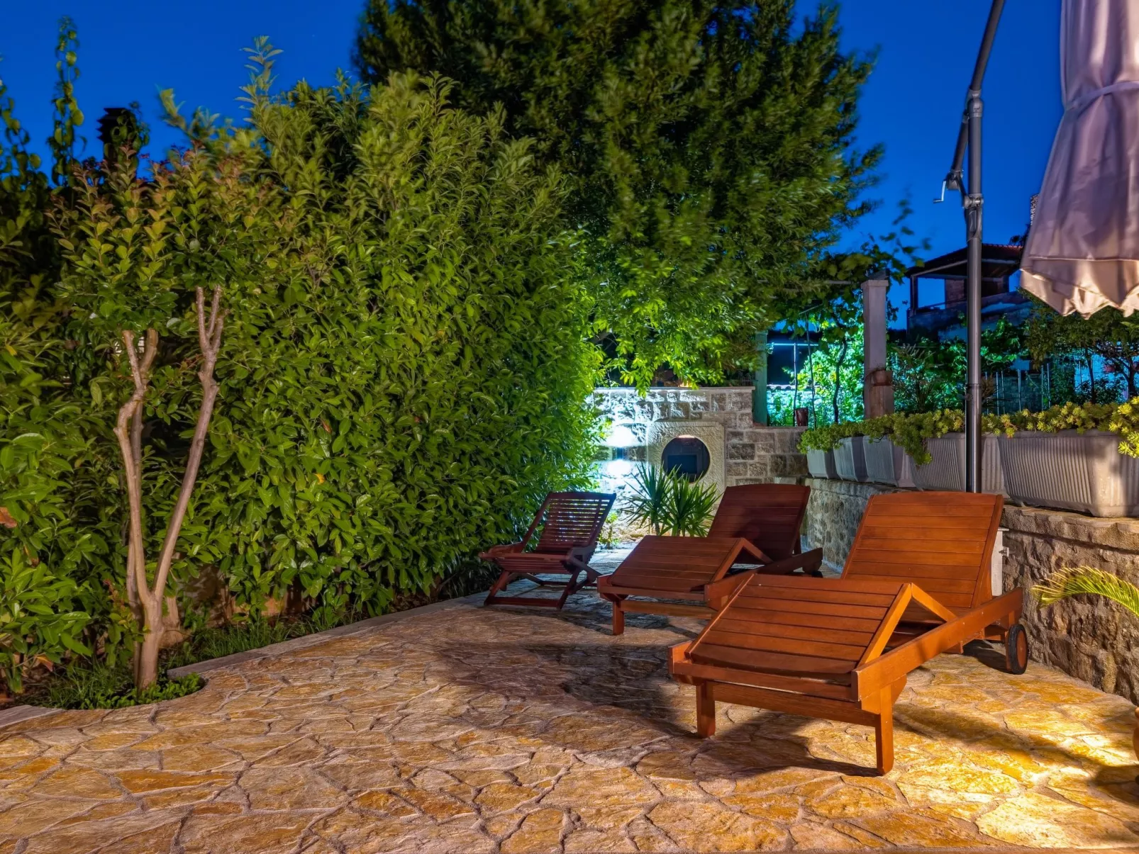 Ferienvilla "Laurus" mit Blick auf das Wasser-Outside