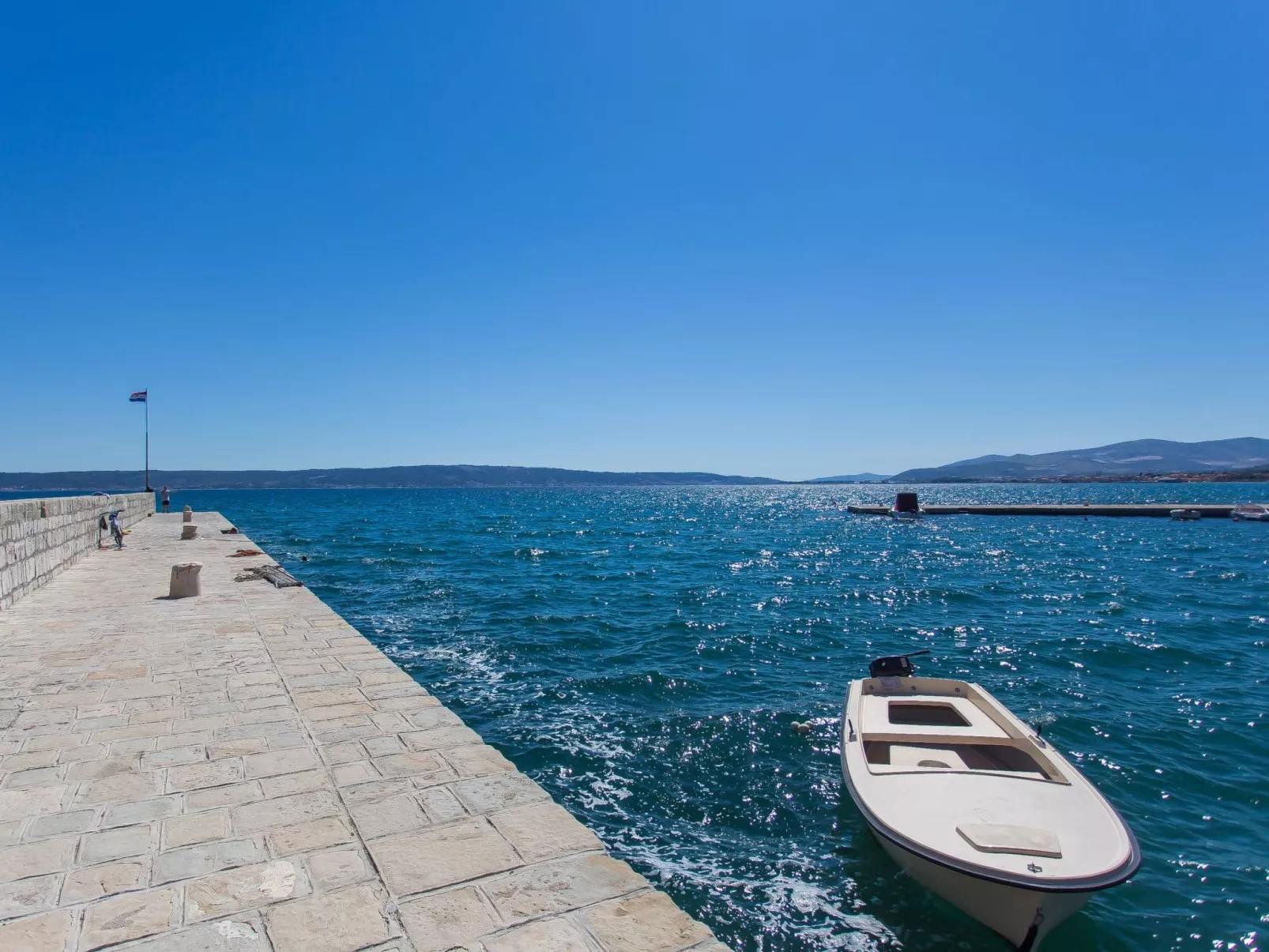 Moderne ap. 2 mit Pool und Grill in der Nähe von Split und Trogir-Outside