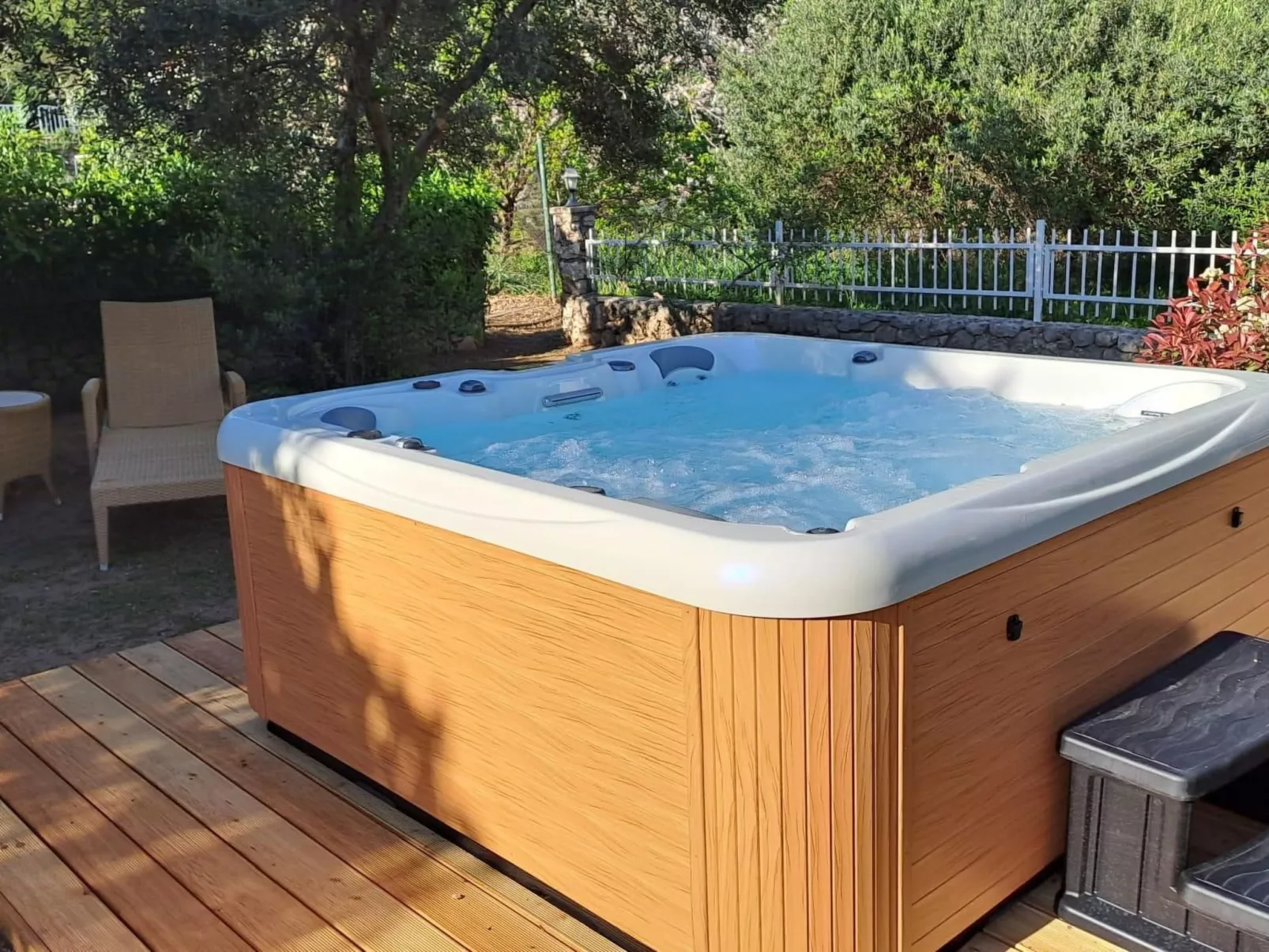 Appartement "Helena" mit Entspannung im Whirlpool-Dehors