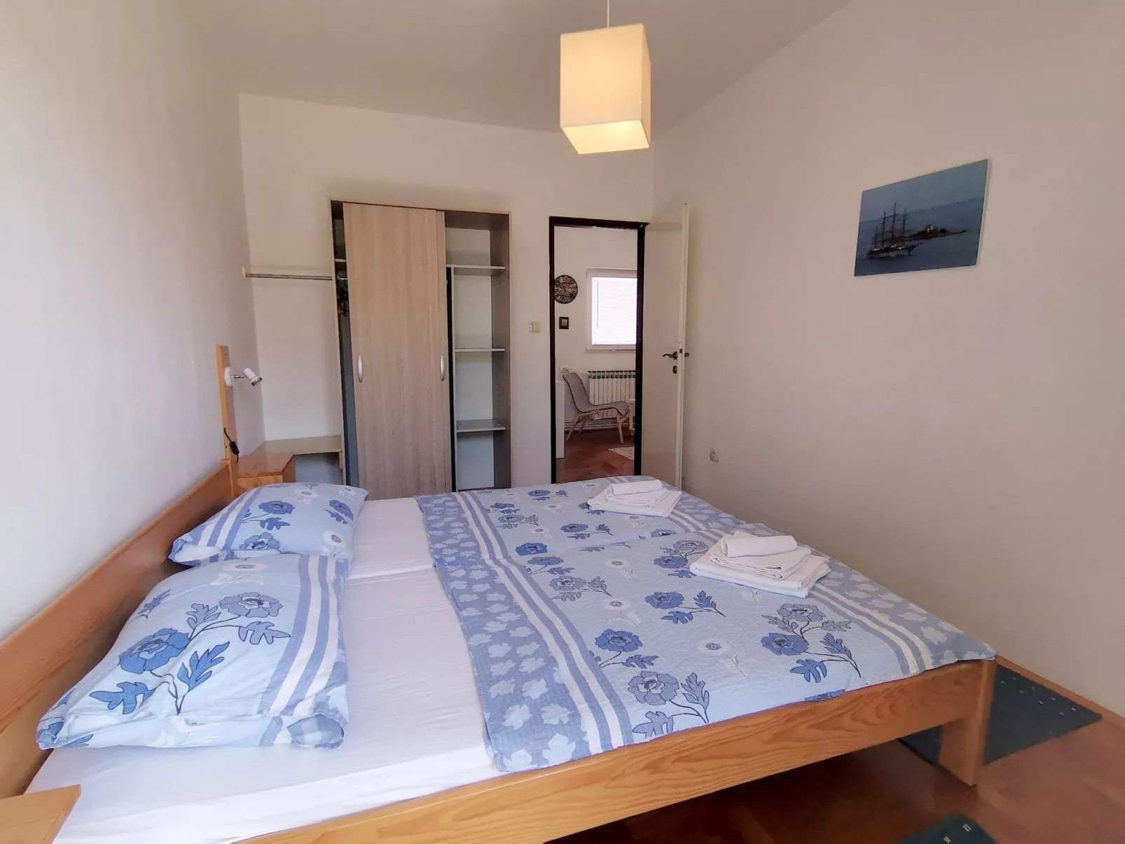 Karmen auf zwei Ebenen mit Garten-Dedans