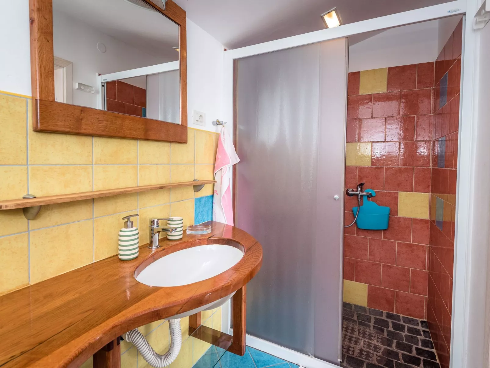 "Haus Gluscevic" direkt am Strand-Inside